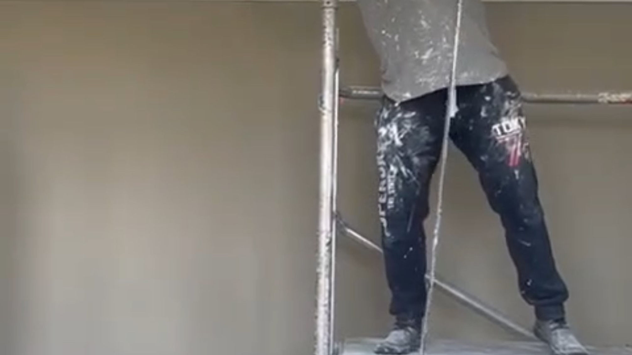 Gary Spraying high ceiling flat